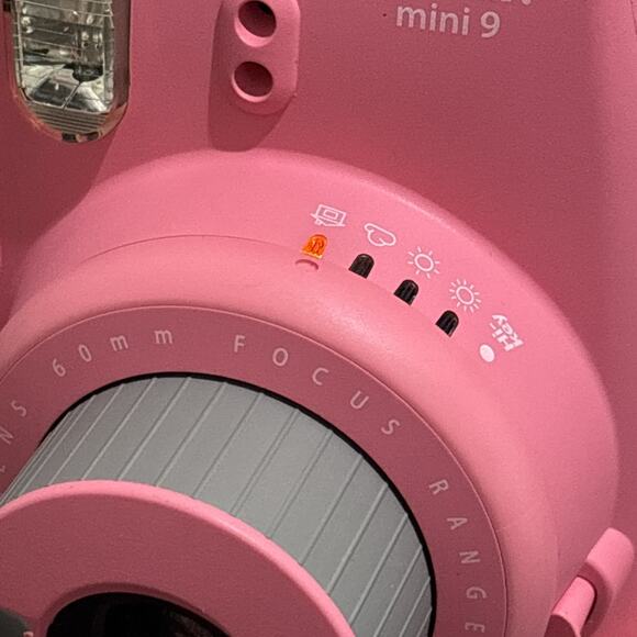 Fujifilm Instax Mini 9 Instant Film Camera FLAMINGO PINK Tested & Working READ - Picture 3 of 9